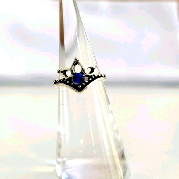 Jewelry - Vintage Silver Wonder Woman Lotus Leaf With Blue Jewel & Dots Tiara Ring Size 5